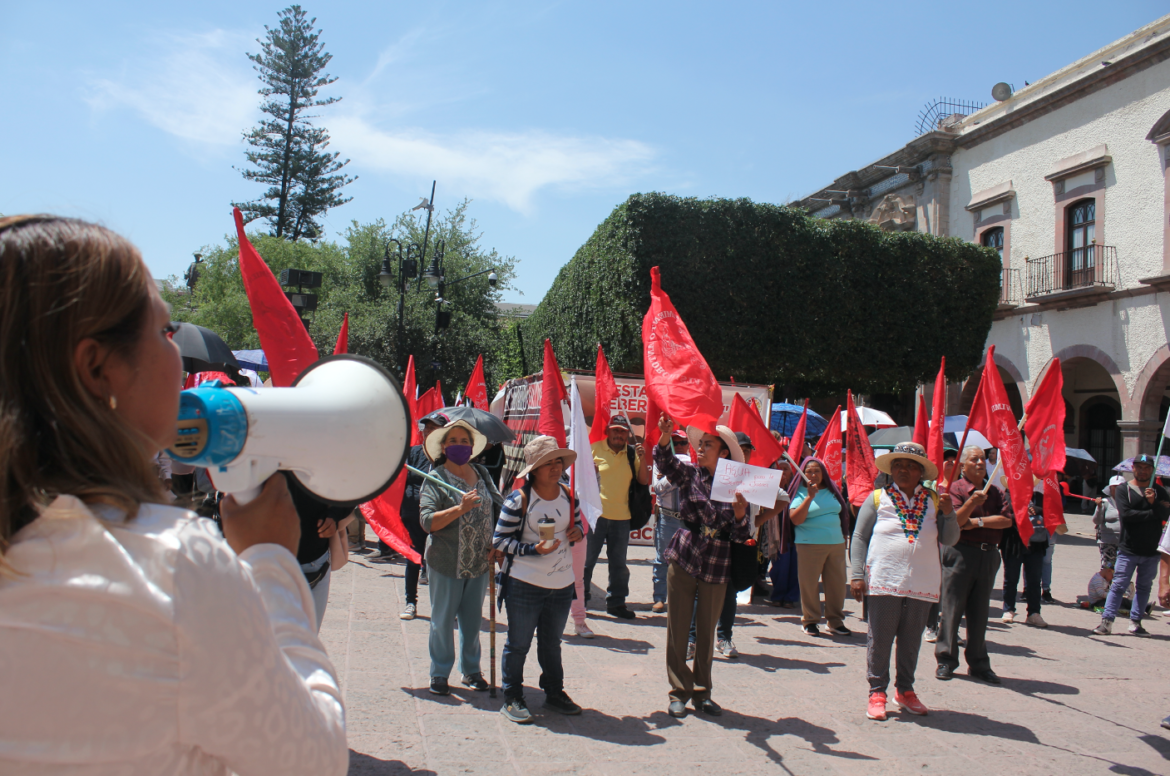 Antorcha campesina exige agua en colonias y comunidades